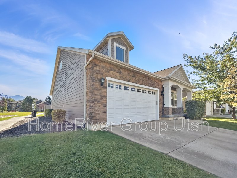 Apply Today! 857 S. Fairway Lane property image