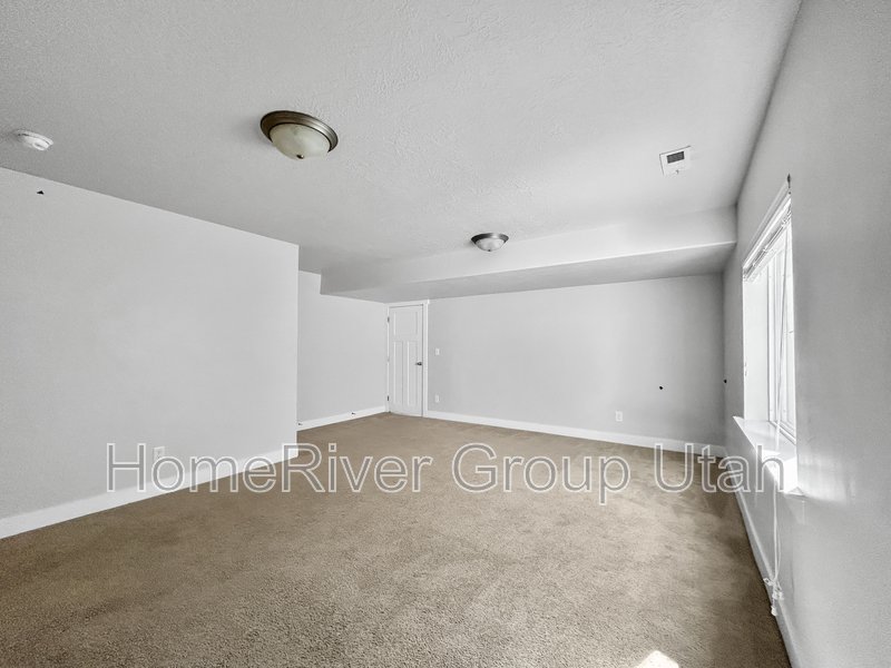 Apply Today! 857 S. Fairway Lane property image