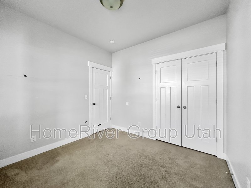 Apply Today! 857 S. Fairway Lane property image