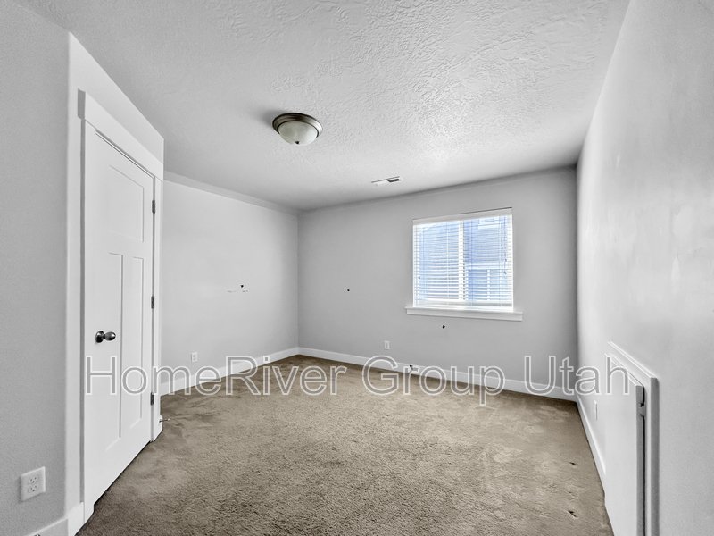Apply Today! 857 S. Fairway Lane property image