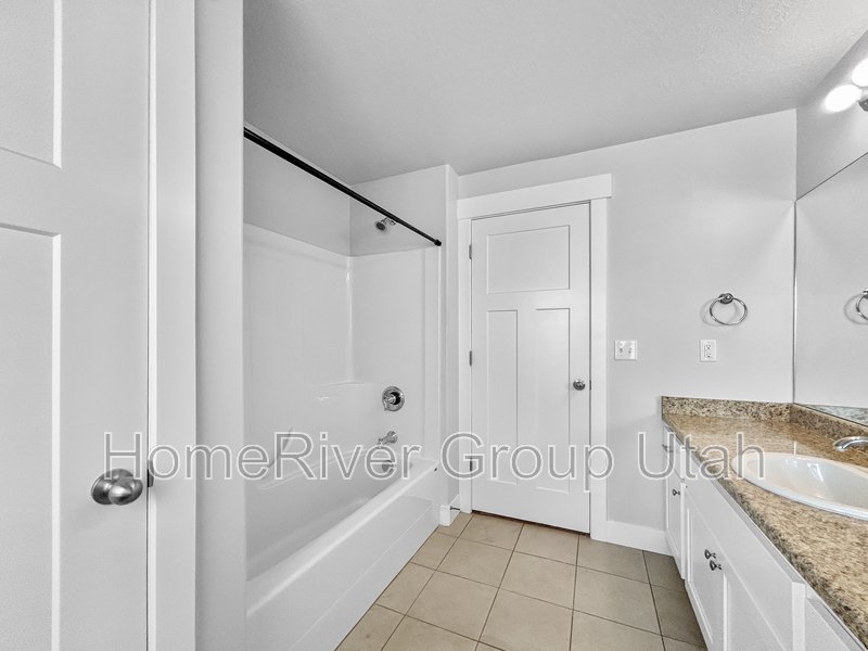 Apply Today! 857 S. Fairway Lane property image