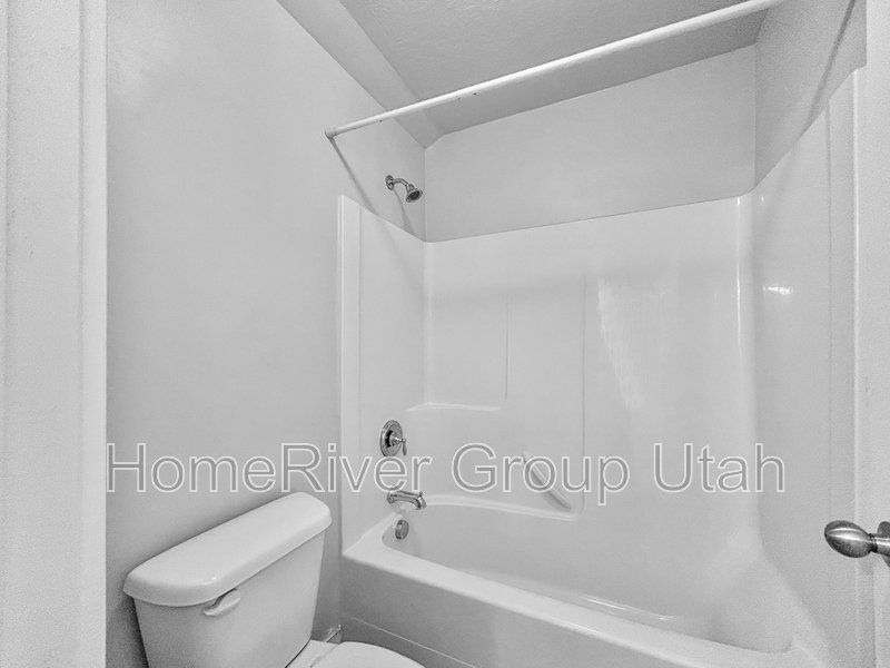 Apply Today! 857 S. Fairway Lane property image