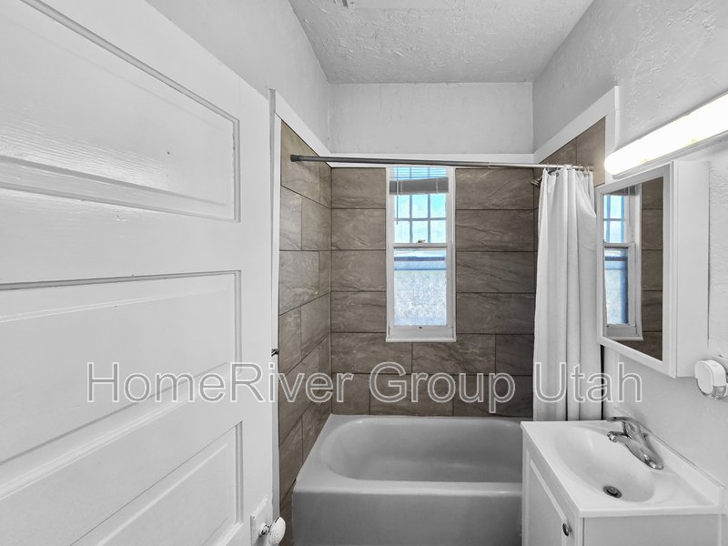 APPLY TODAY! 1277 E 100 S #6 property image