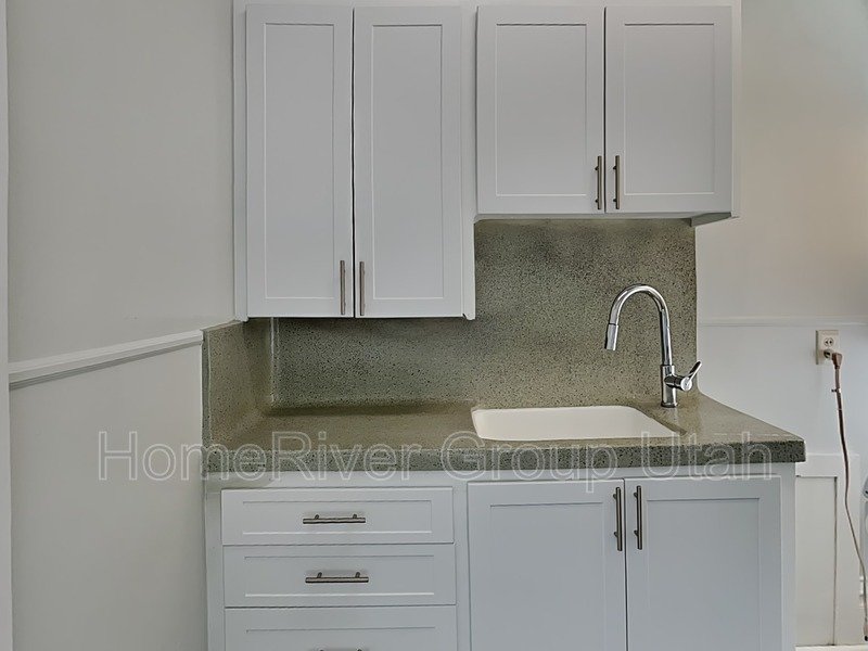 APPLY TODAY! 1277 E 100 S #6 property image