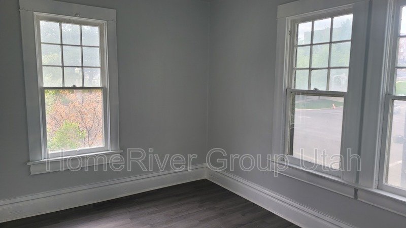 Fantastic Studio Apartment For Rent Close to U of U! property image
