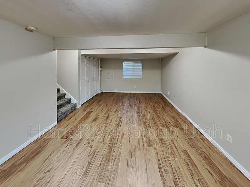 Spacious 3 Bed, 3 Bath Murray Home in a Prime Location! property image